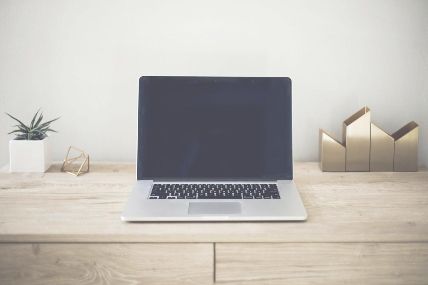 Équipe en formation sur les indicateurs financiers